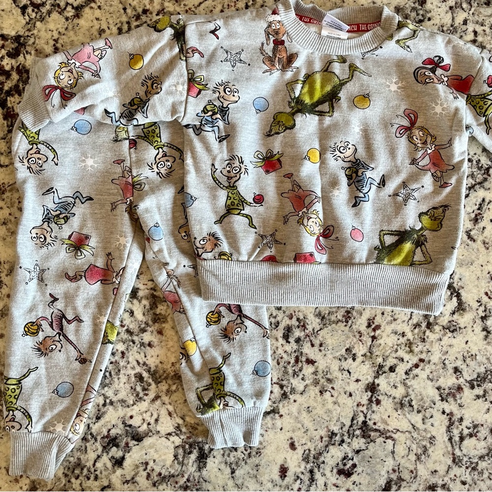 2T Grinch Christmas Outfit